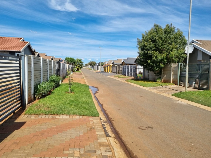  Bedroom Property for Sale in Sky City Gauteng