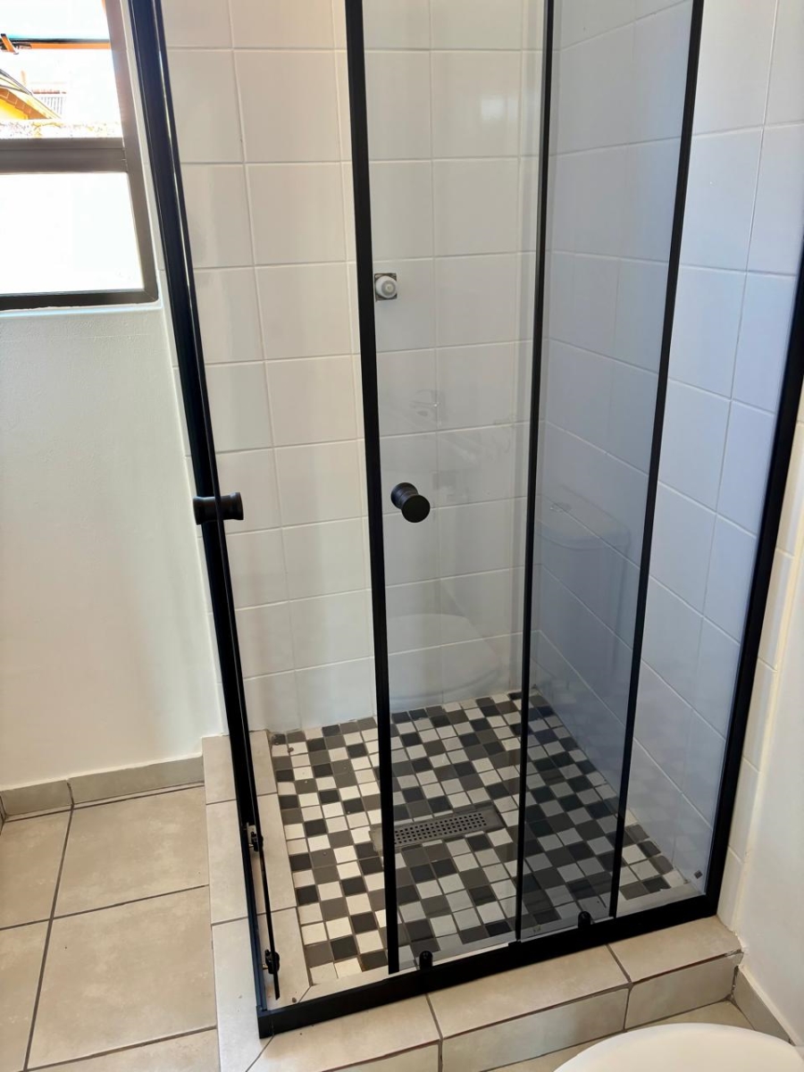 2 Bedroom Property for Sale in Crystal Park Gauteng
