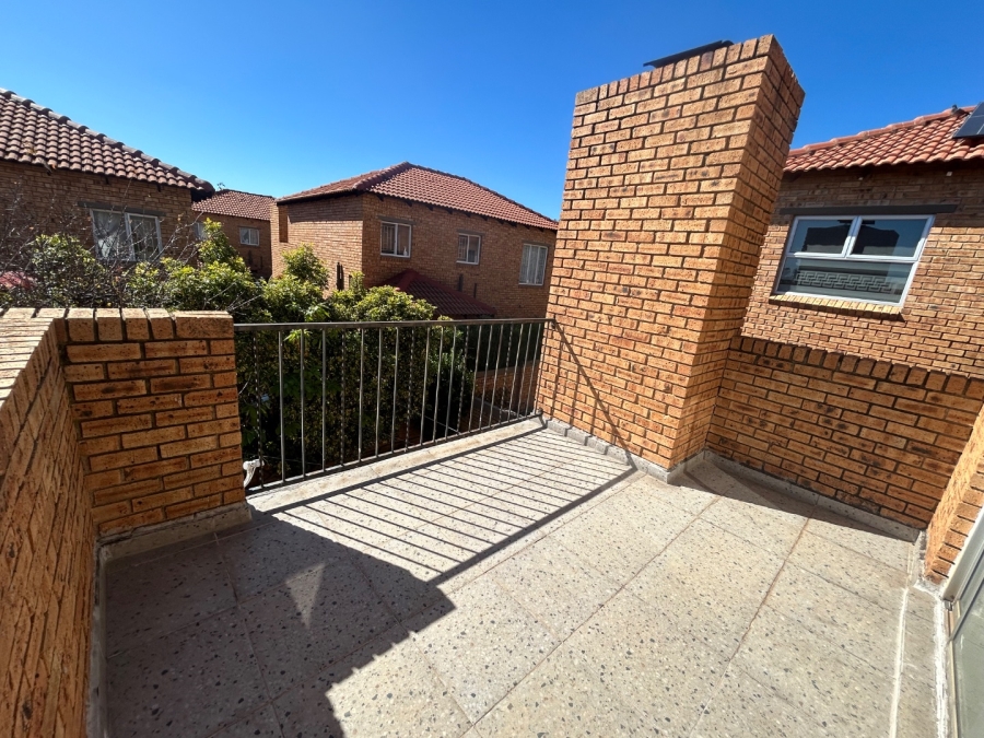 3 Bedroom Property for Sale in Kyalami Hills Gauteng