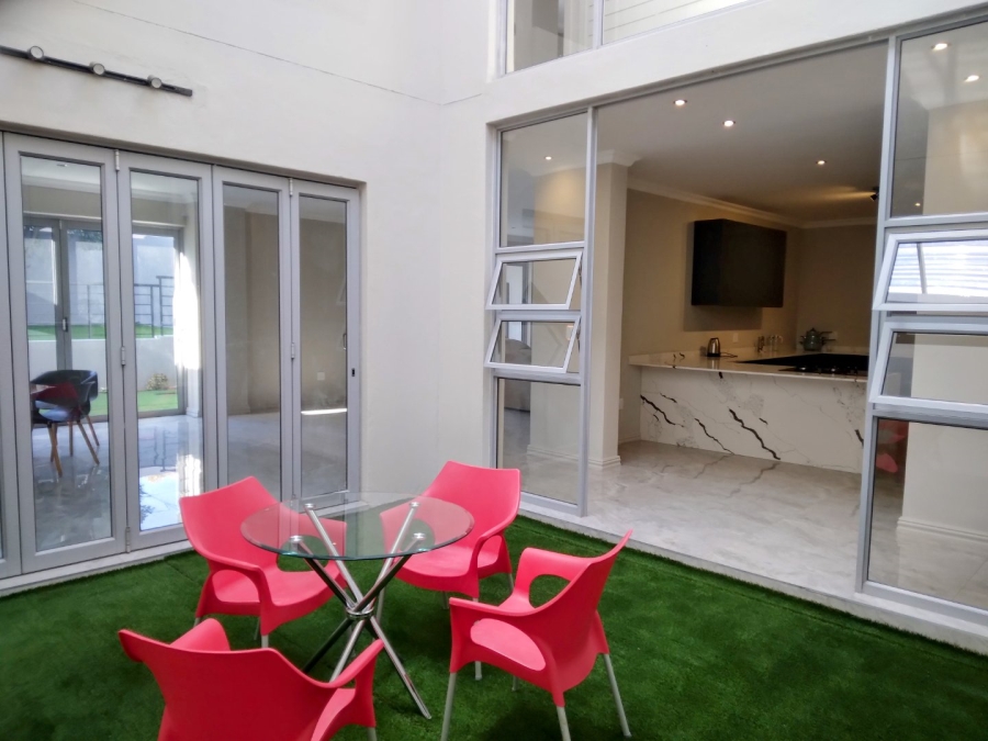 5 Bedroom Property for Sale in Hyde Park Gauteng