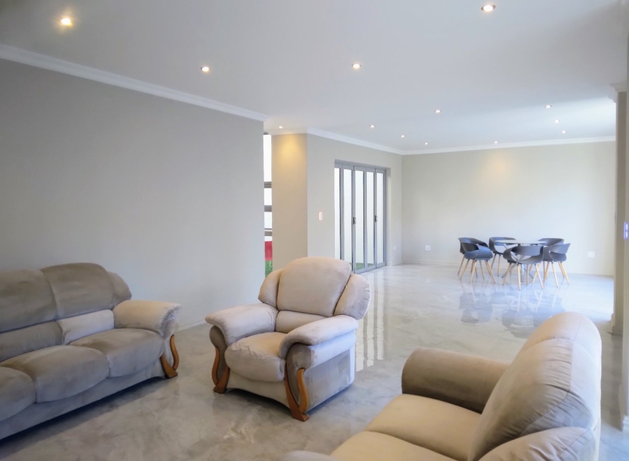 5 Bedroom Property for Sale in Hyde Park Gauteng