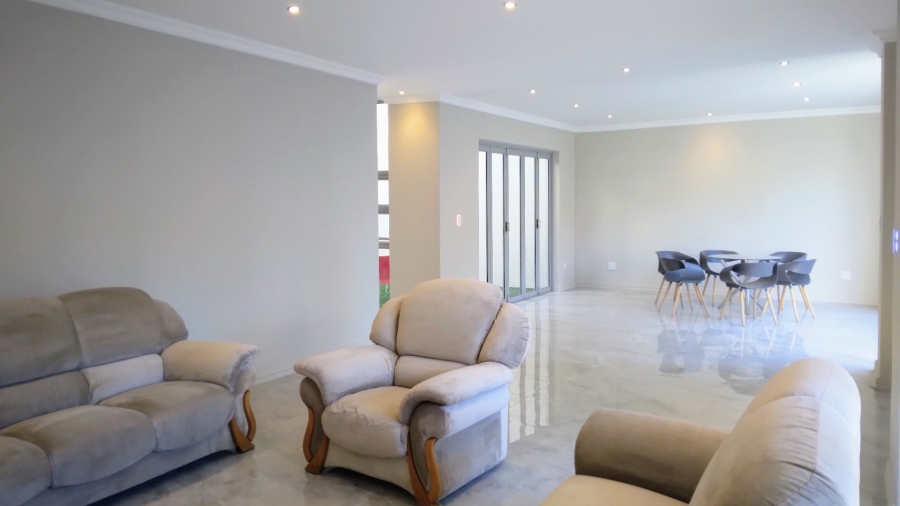 To Let 5 Bedroom Property for Rent in Hyde Park Gauteng