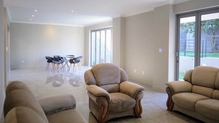 To Let 5 Bedroom Property for Rent in Hyde Park Gauteng