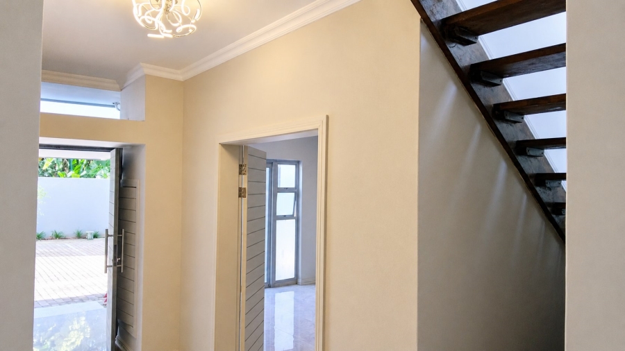 To Let 5 Bedroom Property for Rent in Hyde Park Gauteng