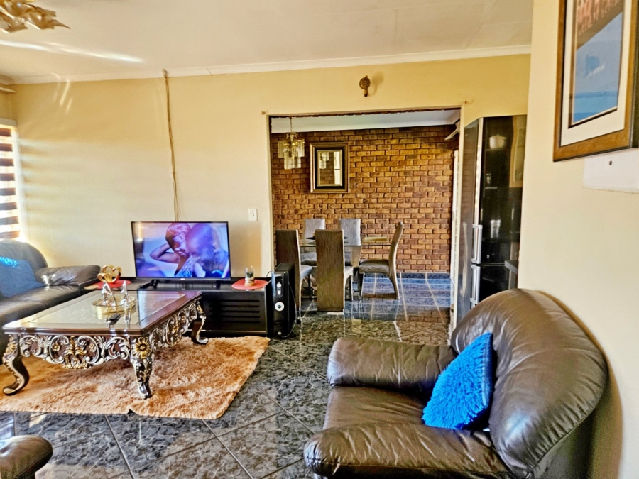 2 Bedroom Property for Sale in Norkem Park Gauteng