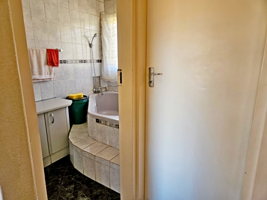 2 Bedroom Property for Sale in Norkem Park Gauteng