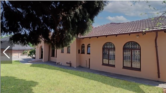 5 Bedroom Property for Sale in Rooihuiskraal Gauteng