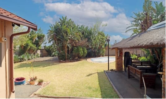 5 Bedroom Property for Sale in Rooihuiskraal Gauteng