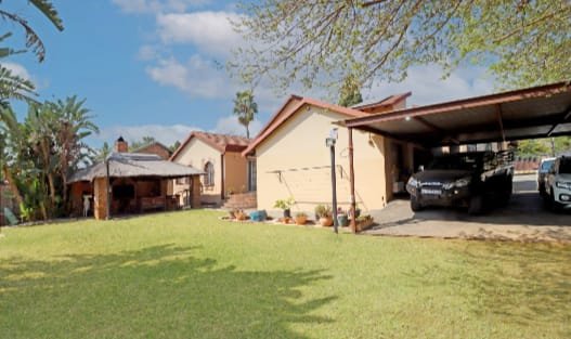 5 Bedroom Property for Sale in Rooihuiskraal Gauteng