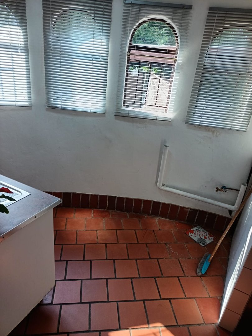 5 Bedroom Property for Sale in Rooihuiskraal Gauteng