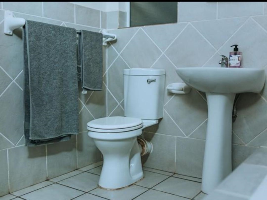  Bedroom Property for Sale in Annlin Gauteng