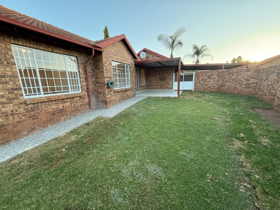 To Let 3 Bedroom Property for Rent in Highveld Gauteng