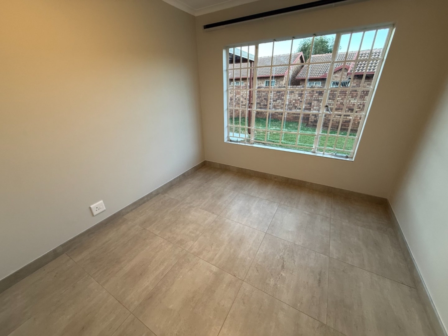 To Let 3 Bedroom Property for Rent in Highveld Gauteng
