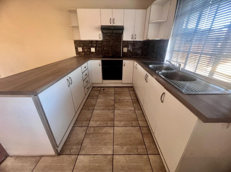 2 Bedroom Property for Sale in Clubview Gauteng