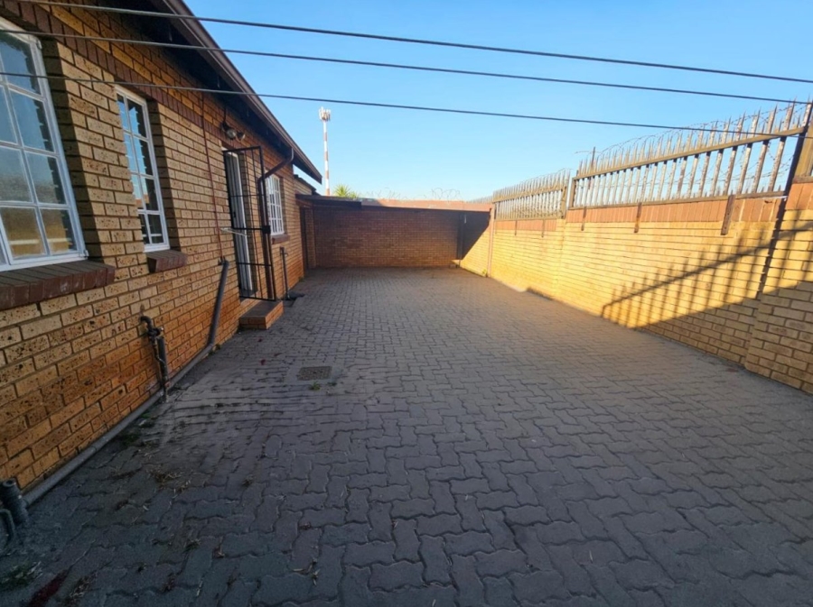 2 Bedroom Property for Sale in Clubview Gauteng