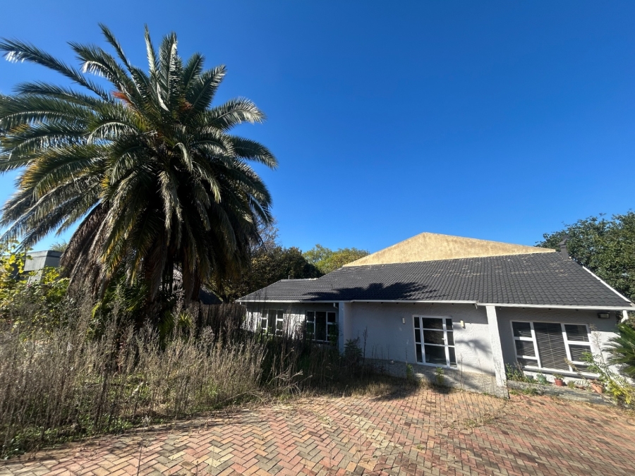 6 Bedroom Property for Sale in Vorna Valley Gauteng