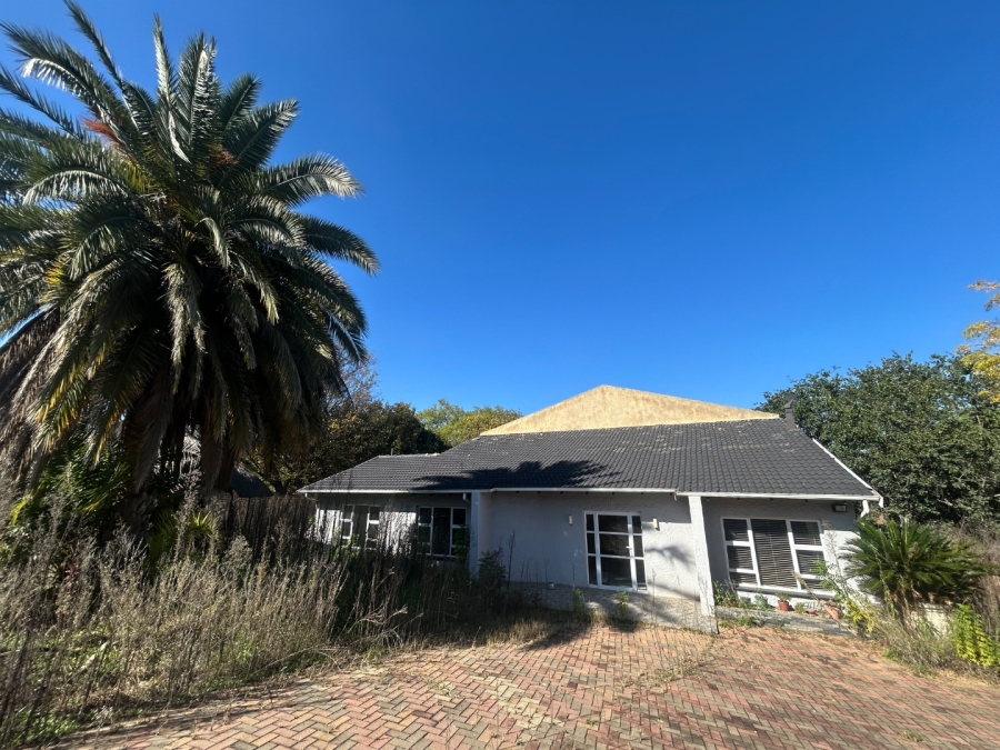 6 Bedroom Property for Sale in Vorna Valley Gauteng
