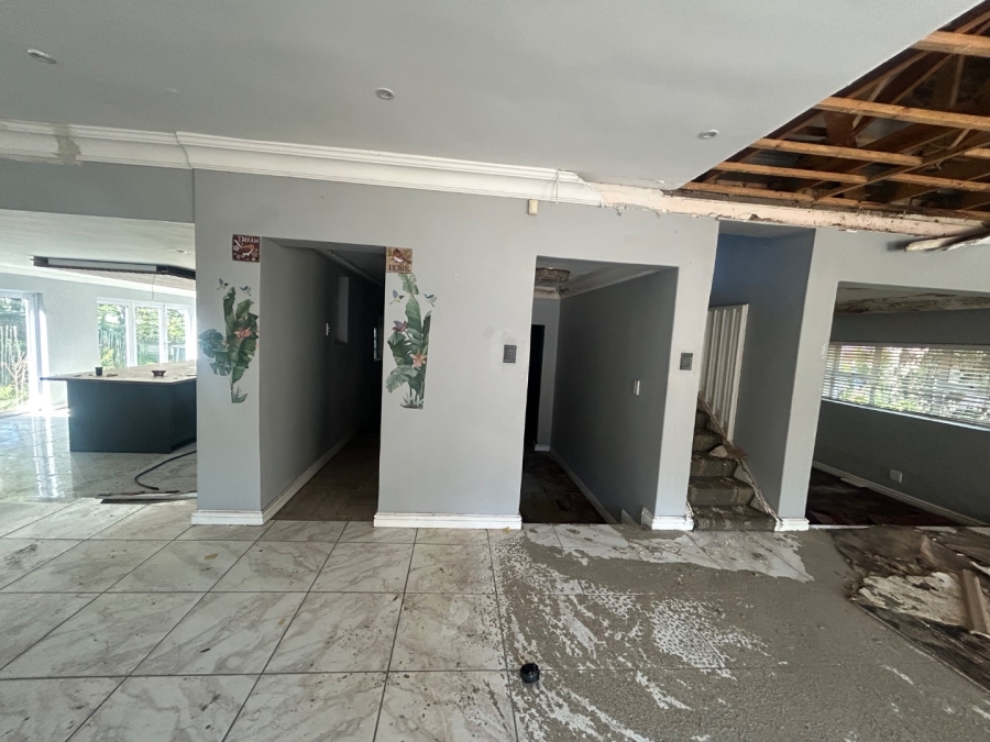 6 Bedroom Property for Sale in Vorna Valley Gauteng