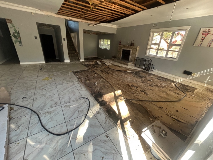 6 Bedroom Property for Sale in Vorna Valley Gauteng