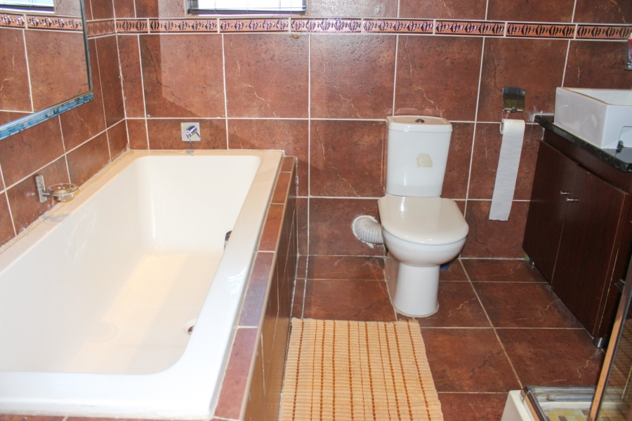 5 Bedroom Property for Sale in Irene Farm Villages Gauteng