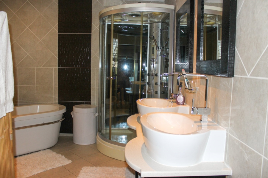5 Bedroom Property for Sale in Irene Farm Villages Gauteng