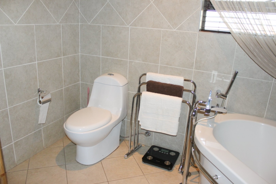 5 Bedroom Property for Sale in Irene Farm Villages Gauteng