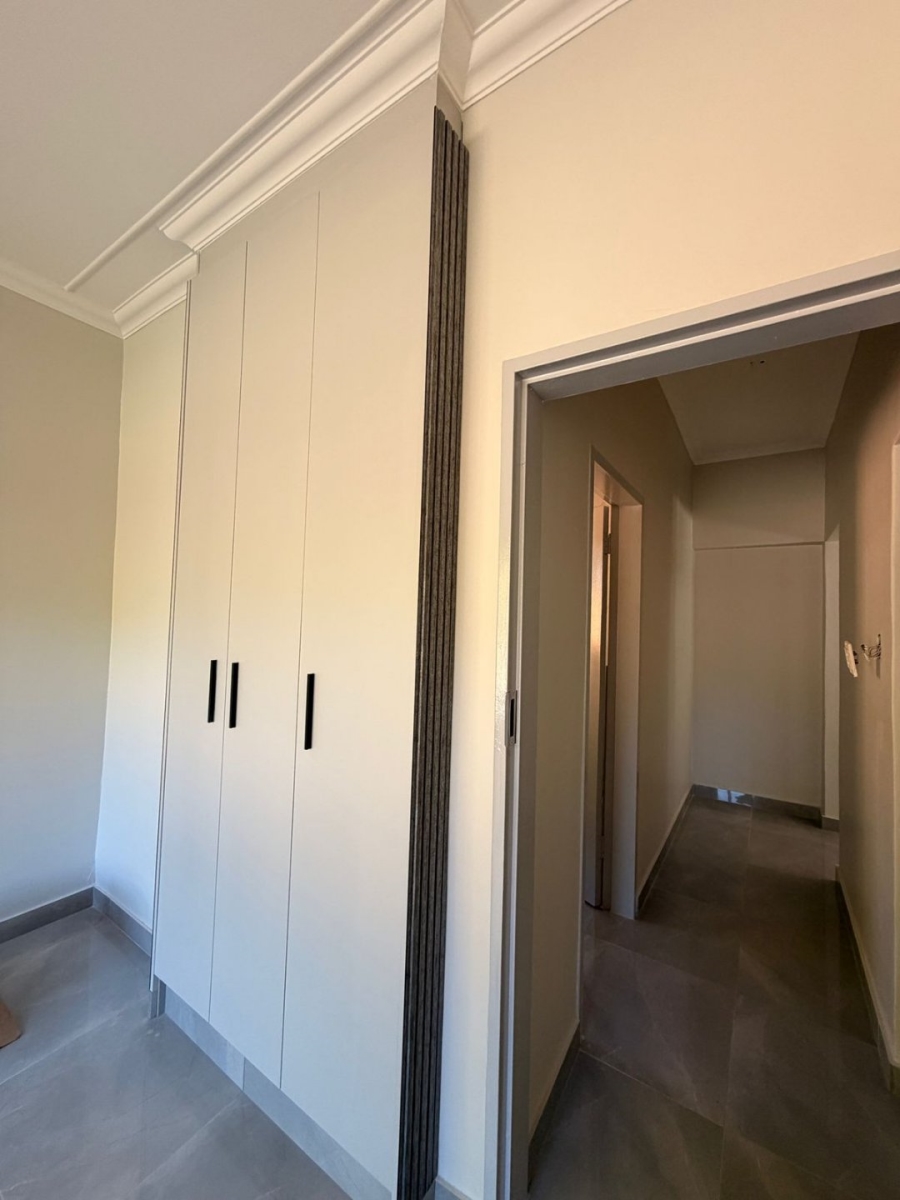  Bedroom Property for Sale in Annlin Gauteng