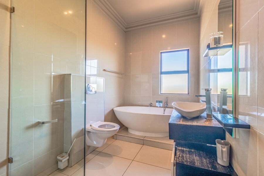 6 Bedroom Property for Sale in Bedfordview Gauteng