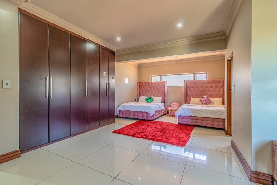 6 Bedroom Property for Sale in Bedfordview Gauteng