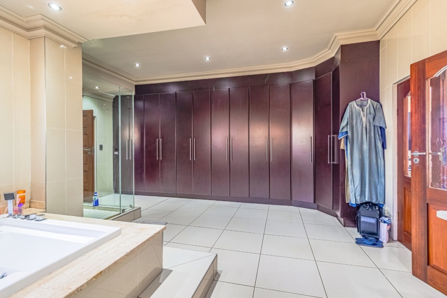 6 Bedroom Property for Sale in Bedfordview Gauteng