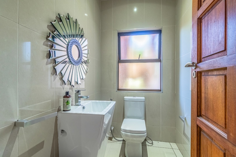 6 Bedroom Property for Sale in Bedfordview Gauteng