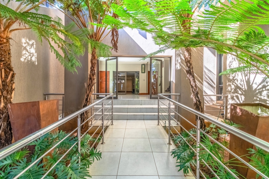 6 Bedroom Property for Sale in Bedfordview Gauteng