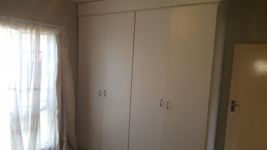2 Bedroom Property for Sale in Grand Central Gauteng