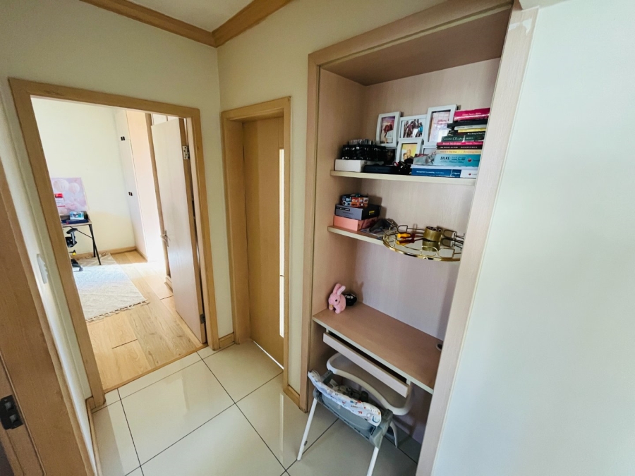 2 Bedroom Property for Sale in Noordwyk Gauteng