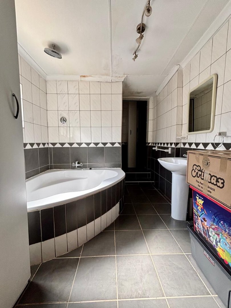 3 Bedroom Property for Sale in Witpoortjie Gauteng