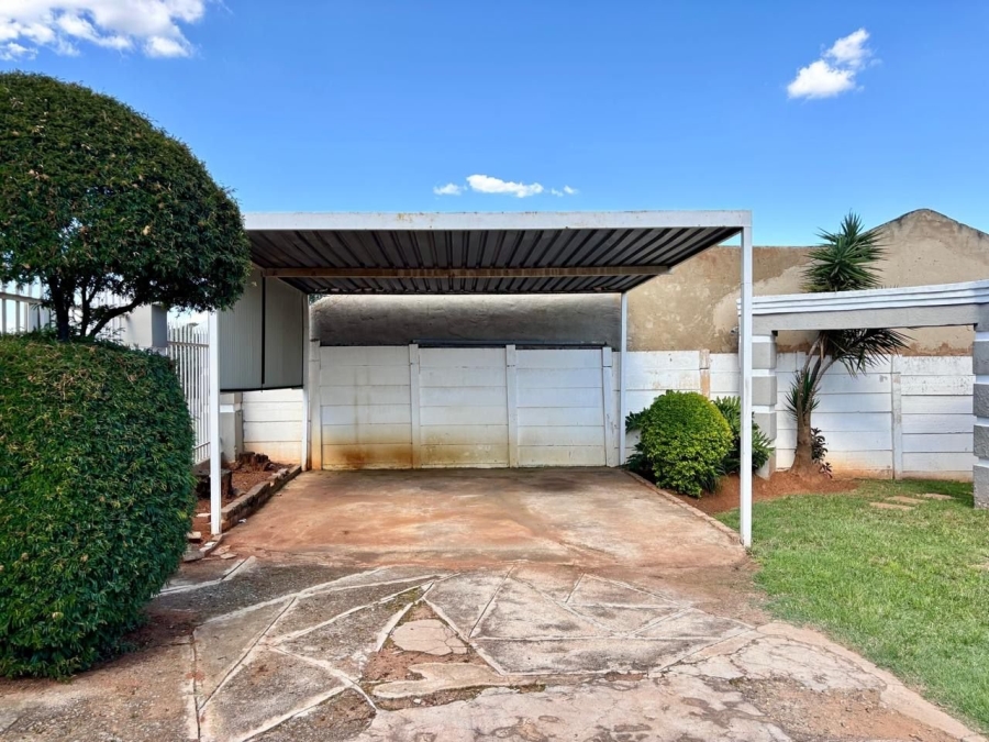3 Bedroom Property for Sale in Witpoortjie Gauteng