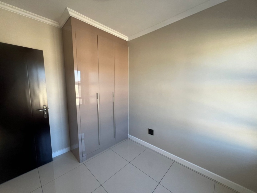 2 Bedroom Property for Sale in Blue Hills Gauteng