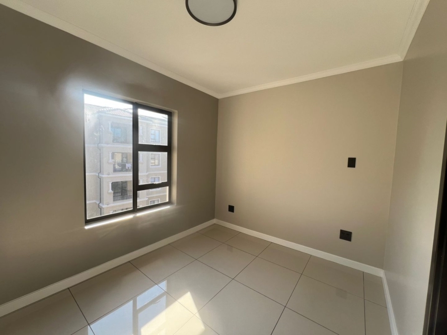 2 Bedroom Property for Sale in Blue Hills Gauteng