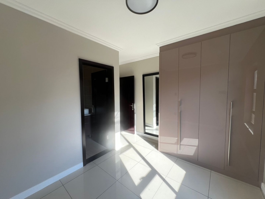 2 Bedroom Property for Sale in Blue Hills Gauteng