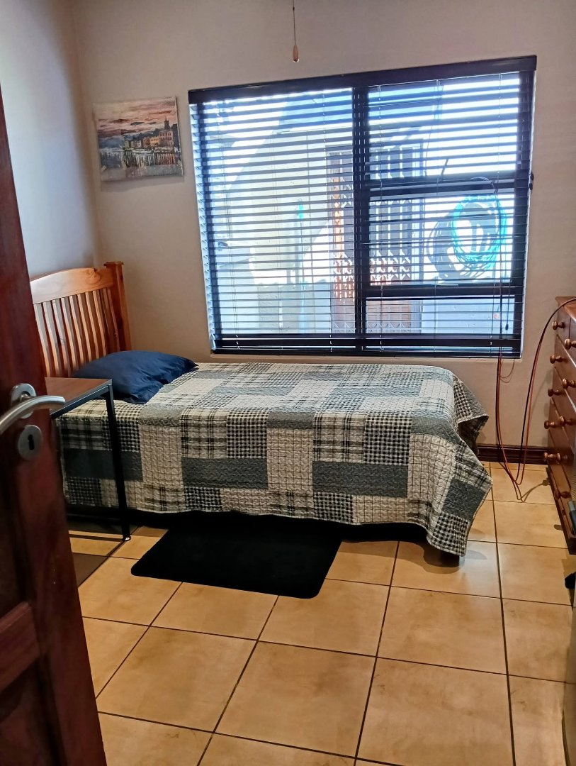 5 Bedroom Property for Sale in Amberfield Manor Gauteng