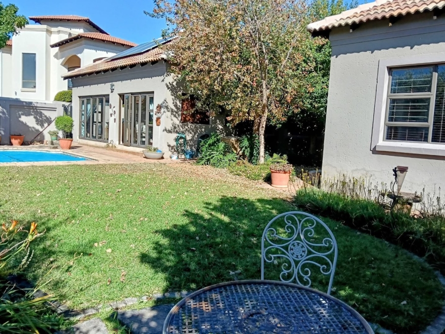 5 Bedroom Property for Sale in Amberfield Manor Gauteng