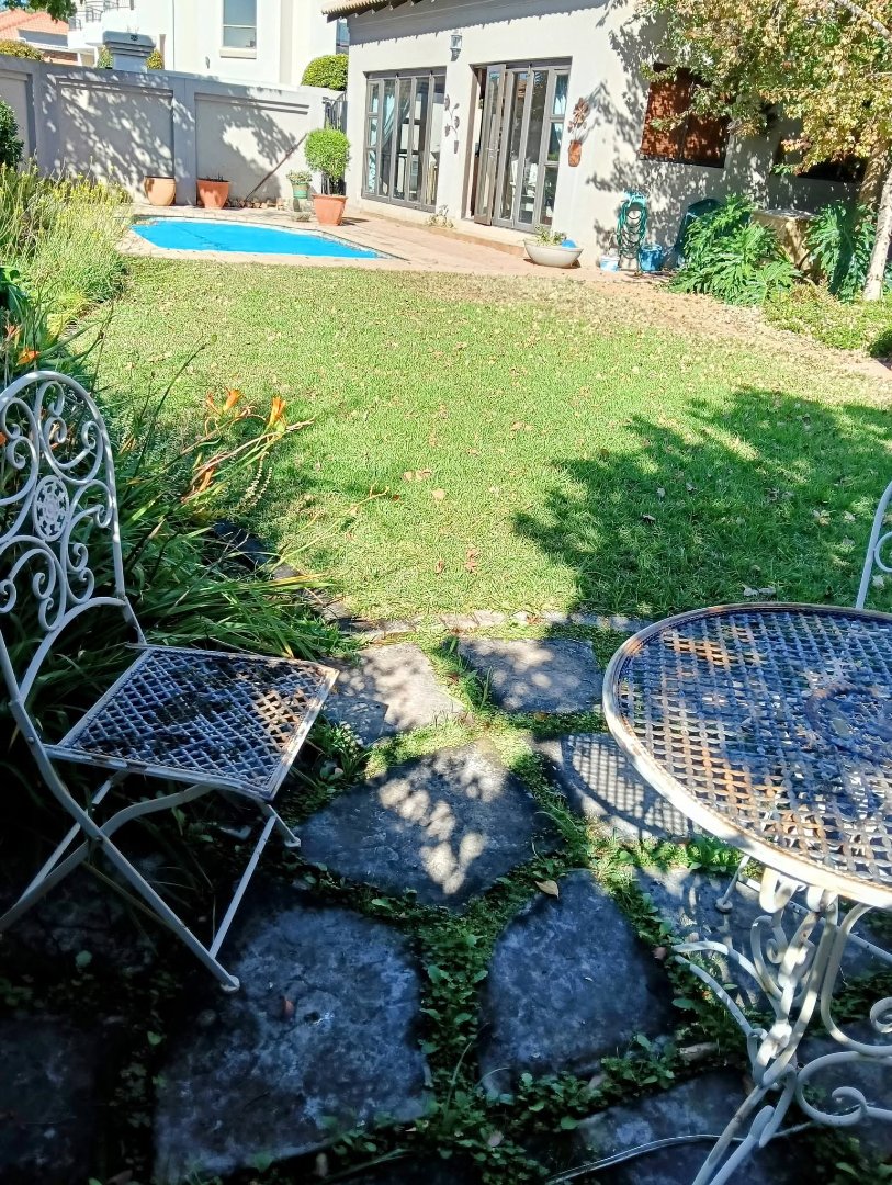 5 Bedroom Property for Sale in Amberfield Manor Gauteng