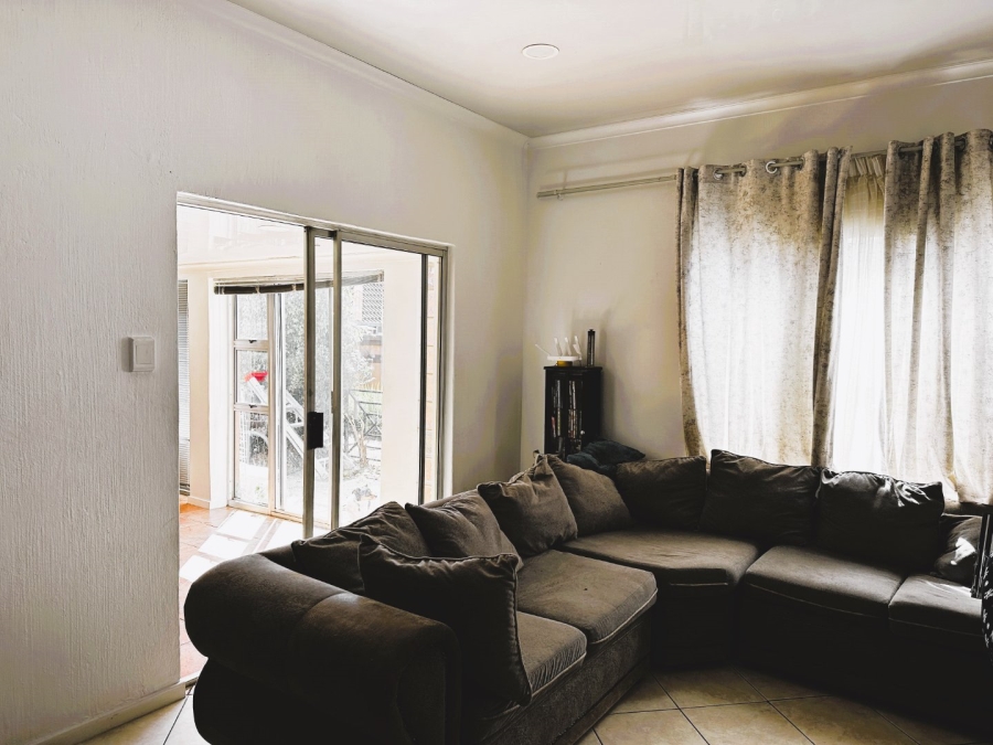 2 Bedroom Property for Sale in Sundowner Gauteng