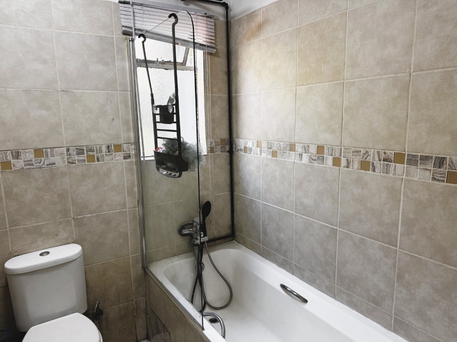 2 Bedroom Property for Sale in Sundowner Gauteng