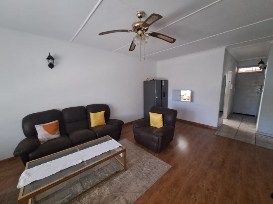 2 Bedroom Property for Sale in Vanderbijlpark CW 3 Gauteng