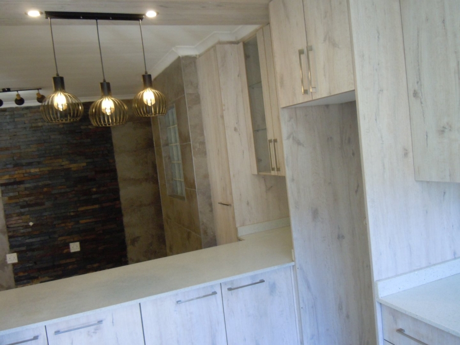 To Let 3 Bedroom Property for Rent in Ferndale Gauteng