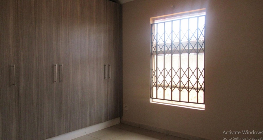 2 Bedroom Property for Sale in Crystal Park Gauteng