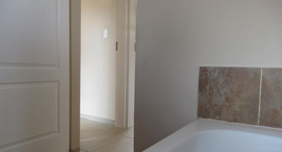 2 Bedroom Property for Sale in Crystal Park Gauteng