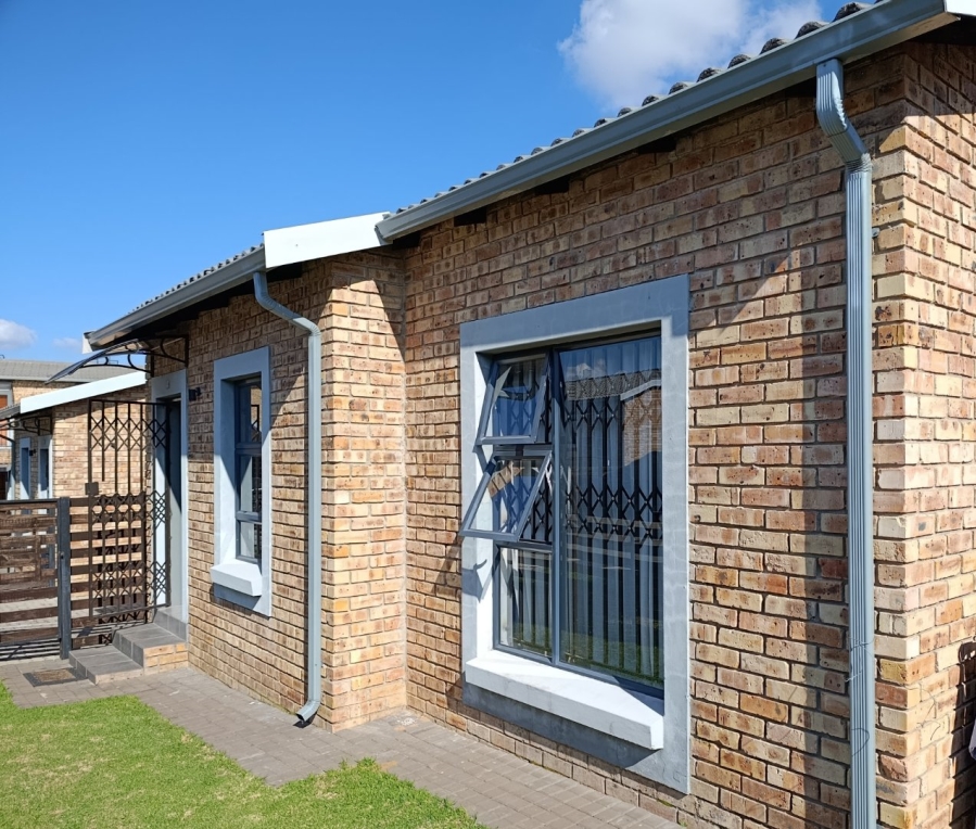  Bedroom Property for Sale in Groblerpark Gauteng