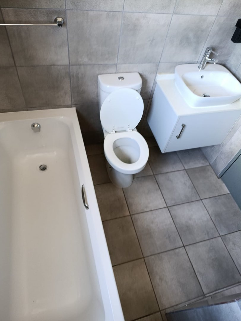  Bedroom Property for Sale in Groblerpark Gauteng
